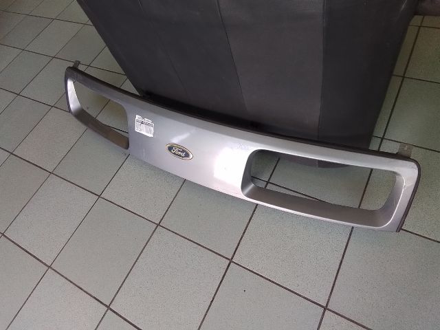 bontott FORD SIERRA Hűtőrács