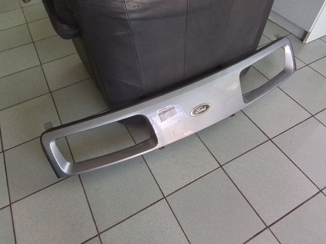 bontott FORD SIERRA Hűtőrács