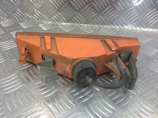 bontott FORD SIERRA Jobb első Irányjelző