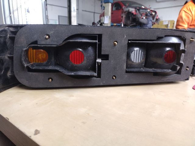 bontott FORD SIERRA Jobb hátsó Lámpabúra