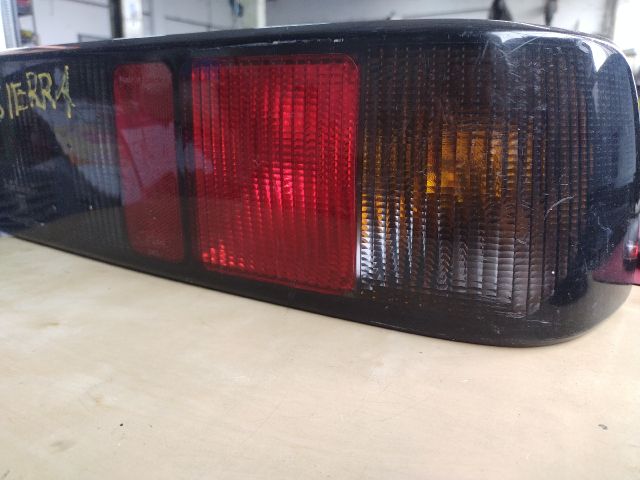 bontott FORD SIERRA Jobb hátsó Lámpabúra