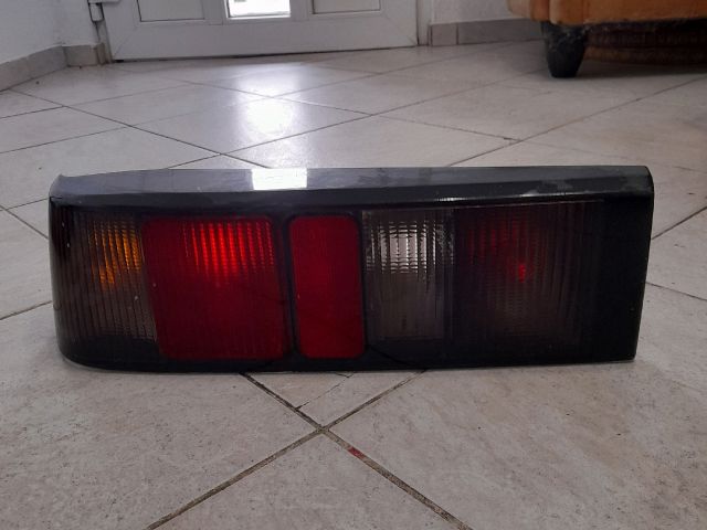 bontott FORD SIERRA Jobb Külső Hátsó Lámpa