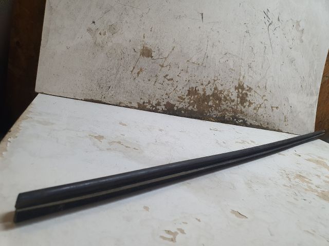 bontott FORD STREET Jobb első Vízlehúzó Gumicsík