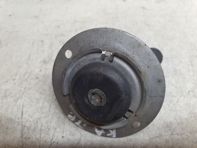 bontott FORD STREET Jobb első Zárbetét