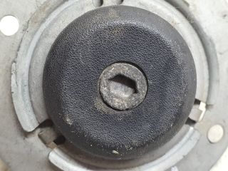 bontott FORD STREET Jobb első Zárbetét