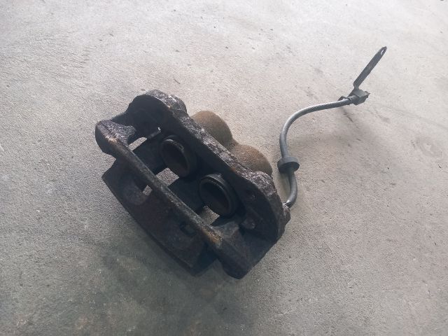 bontott FORD TRANSIT Jobb első Féknyereg Munkahengerrel