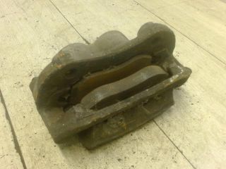 bontott FORD TRANSIT Jobb első Féknyereg Munkahengerrel