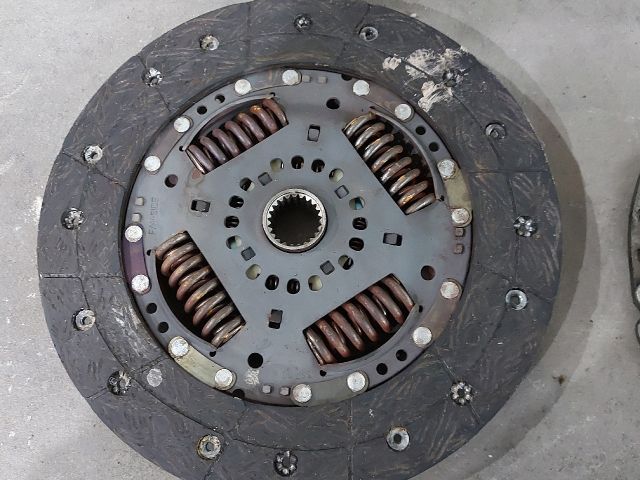 bontott FORD TRANSIT Kuplung Szett Lendkerékkel