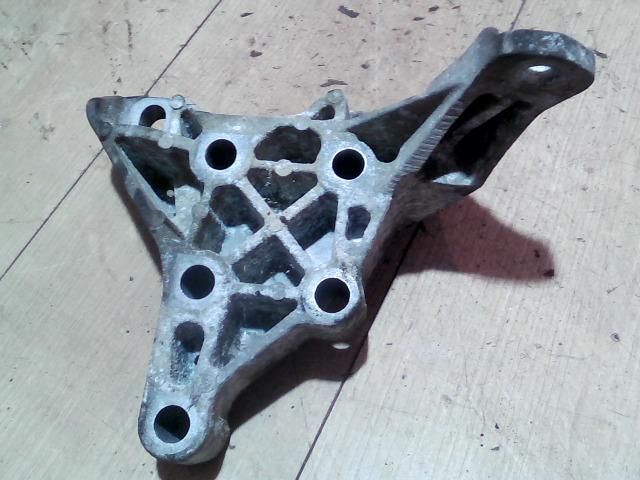 bontott FORD TRANSIT Motor Tartó Bak (Fém)