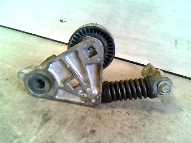 bontott FORD TRANSIT Szíjfeszítő Görgő