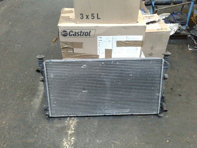 bontott FORD TRANSIT Vízhűtő Radiátor (Klímás)