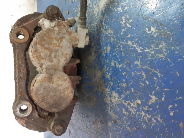 bontott FORD TRANSIT Bal első Féknyereg Munkahengerrel