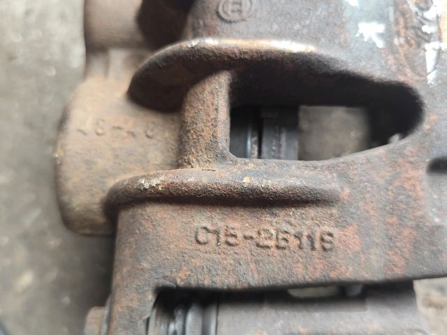 bontott FORD TRANSIT Bal első Féknyereg Munkahengerrel