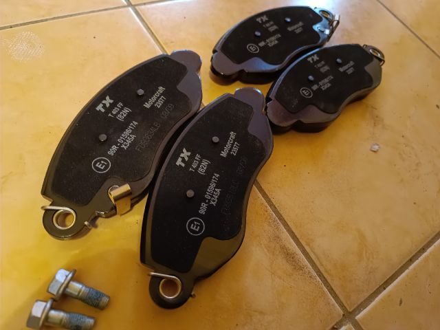 bontott FORD TRANSIT Első Pár Féktárcsa