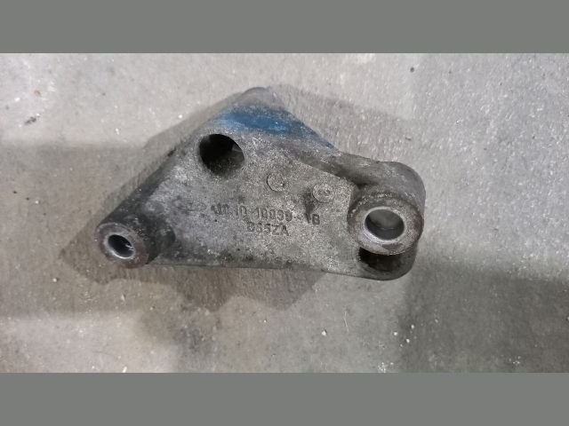 bontott FORD TRANSIT Generátor Tartó Bak