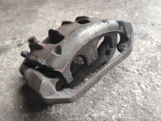 bontott FORD TRANSIT Jobb első Féknyereg Munkahengerrel