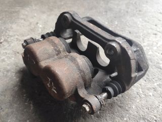 bontott FORD TRANSIT Jobb első Féknyereg Munkahengerrel