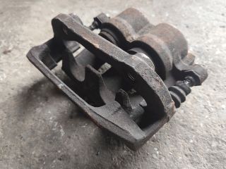 bontott FORD TRANSIT Jobb első Féknyereg Munkahengerrel