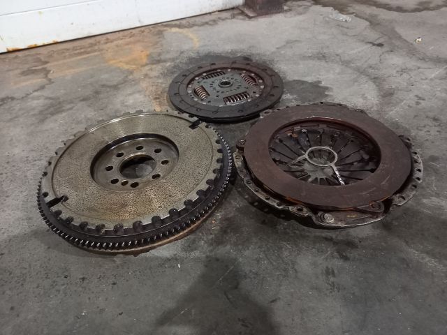 bontott FORD TRANSIT Kuplung Szett Lendkerékkel