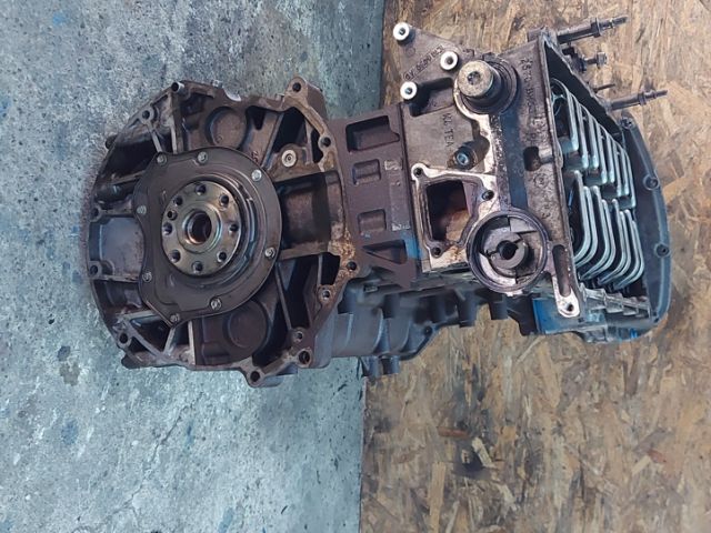 bontott FORD TRANSIT Motor (Fűzött blokk hengerfejjel)