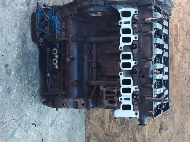 bontott FORD TRANSIT Motor (Fűzött blokk hengerfejjel)