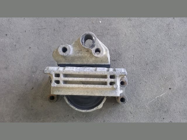 bontott FORD TRANSIT Motor Tartó Bak Jobb