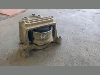 bontott FORD TRANSIT Motor Tartó Bak Jobb