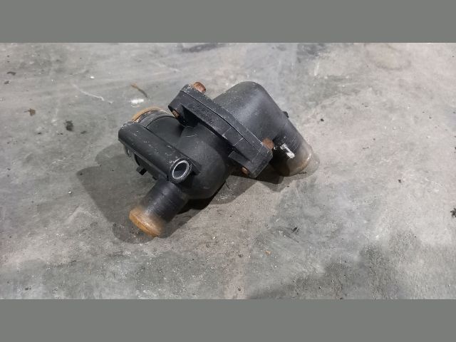 bontott FORD TRANSIT Termosztátház