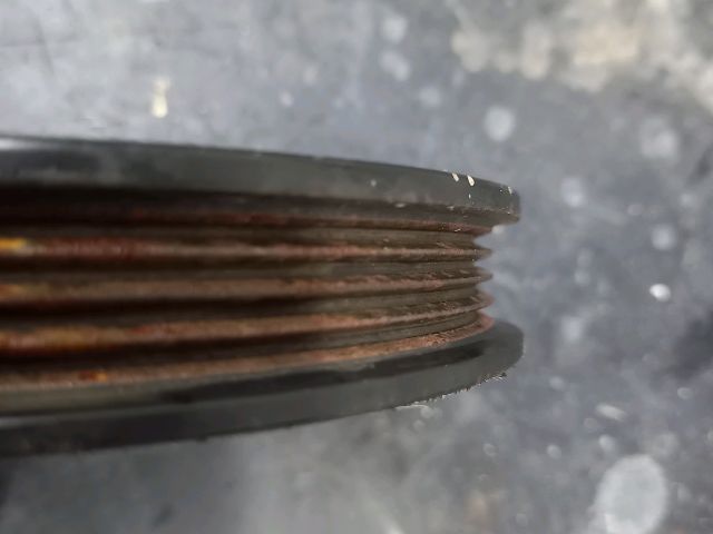 bontott FORD TRANSIT Vízpumpa Szíjtárcsa