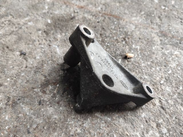 bontott FORD TRANSIT Generátor Tartó Bak