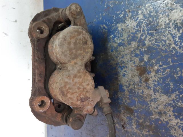 bontott FORD TRANSIT Jobb első Féknyereg Munkahengerrel