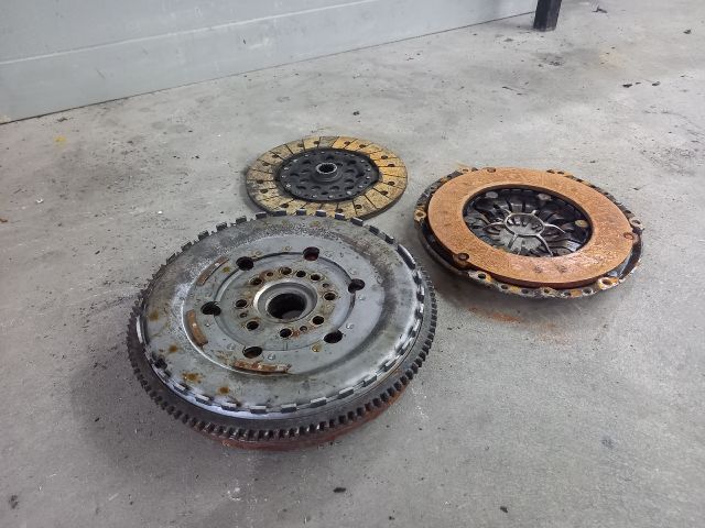 bontott FORD TRANSIT Kuplung Szett Lendkerékkel