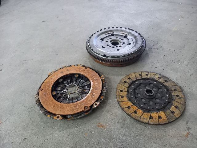 bontott FORD TRANSIT Kuplung Szett Lendkerékkel