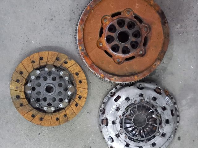 bontott FORD TRANSIT Kuplung Szett Lendkerékkel