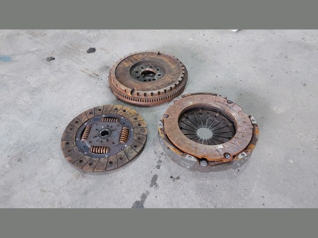 bontott FORD TRANSIT Kuplung Szett Lendkerékkel