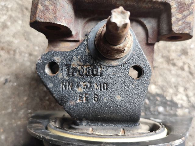 bontott FORD TRANSIT Motor Tartó Bak Jobb