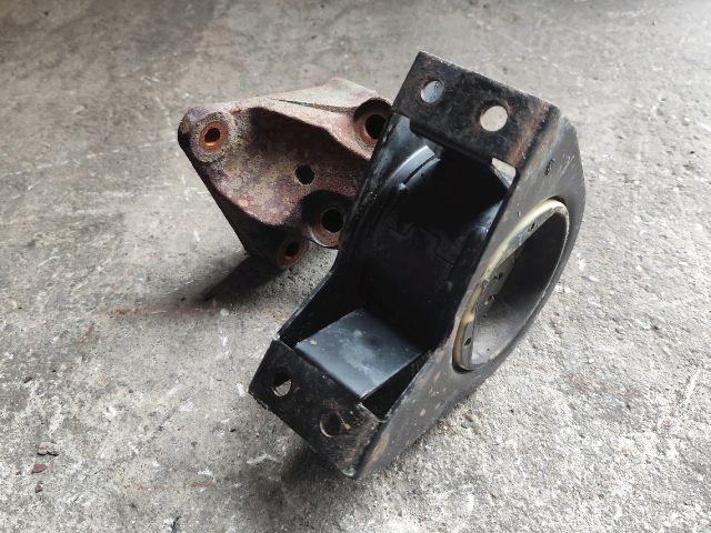 bontott FORD TRANSIT Motor Tartó Bak Jobb