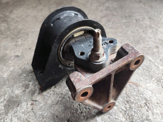 bontott FORD TRANSIT Motor Tartó Bak Jobb