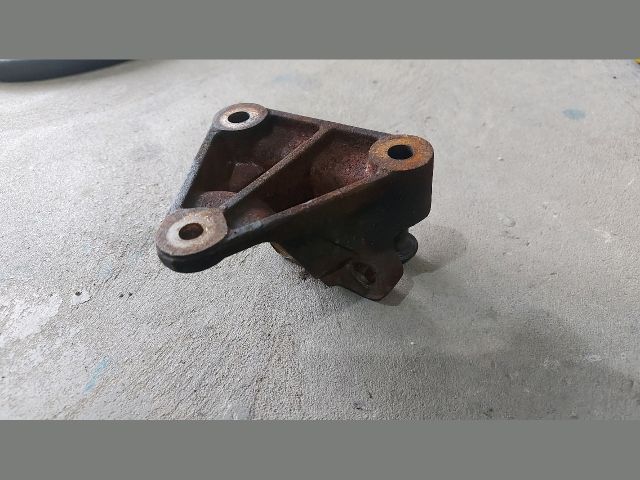 bontott FORD TRANSIT Motor Tartó Bak (Pozíciófüggetlen)