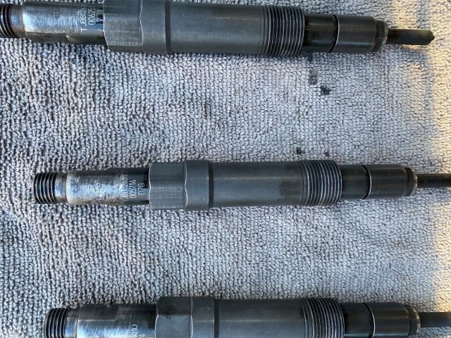 bontott FORD TRANSIT Porlasztó Sor / Híd