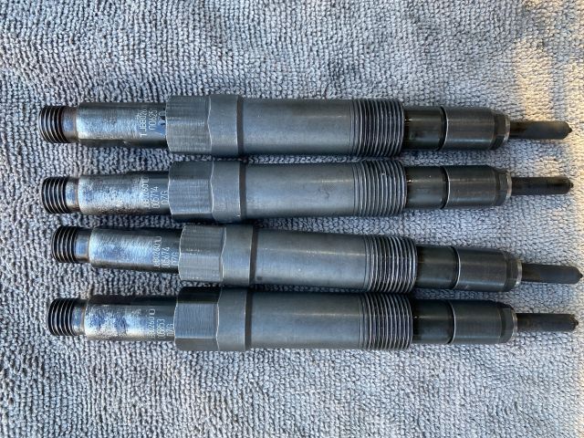 bontott FORD TRANSIT Porlasztó Sor / Híd