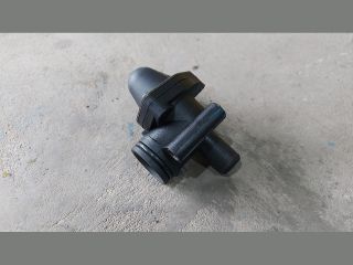 bontott FORD TRANSIT Termosztátház