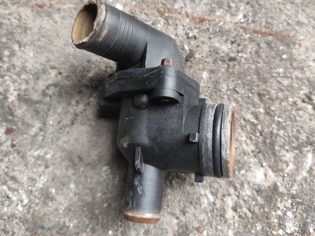 bontott FORD TRANSIT Termosztátház