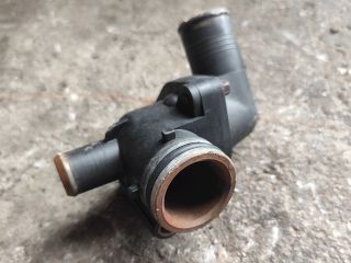 bontott FORD TRANSIT Termosztátház