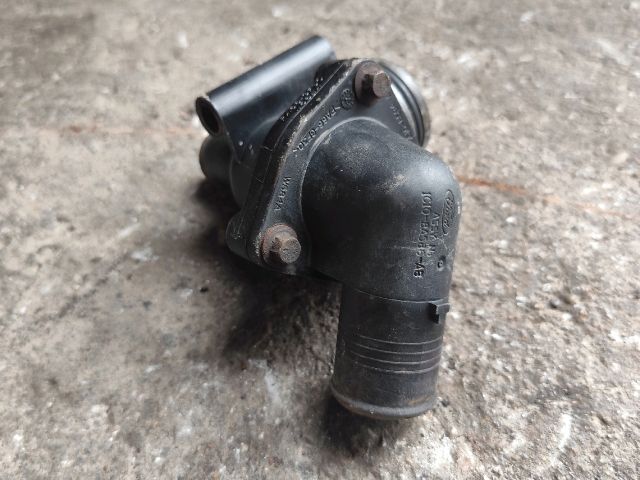bontott FORD TRANSIT Termosztátház
