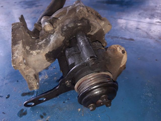 bontott FORD TRANSIT Vízpumpa