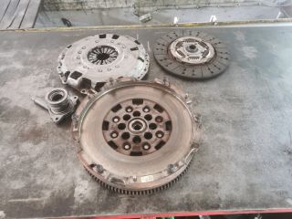 bontott FORD TRANSIT Kuplung Szett Lendkerékkel