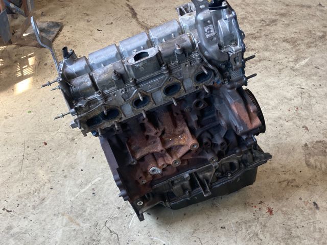 bontott FORD TRANSIT Motor (Fűzött blokk hengerfejjel)