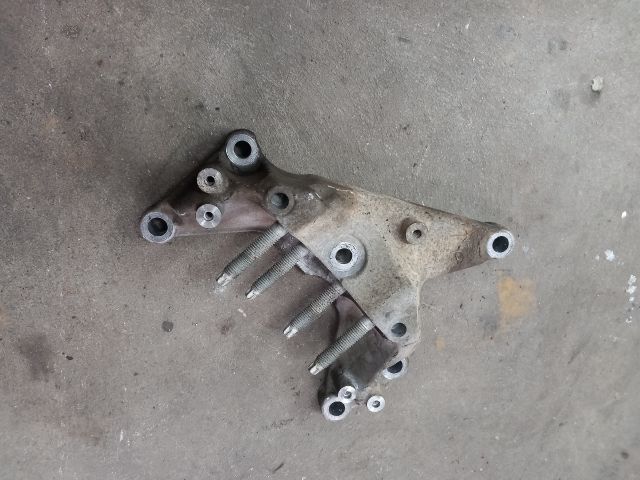 bontott FORD TRANSIT Motor Tartó Bak (Fém)