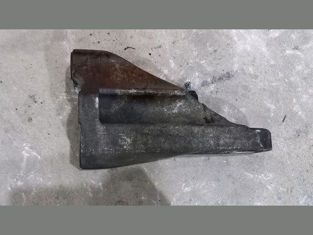 bontott FORD TRANSIT Motor Tartó Bak Bal